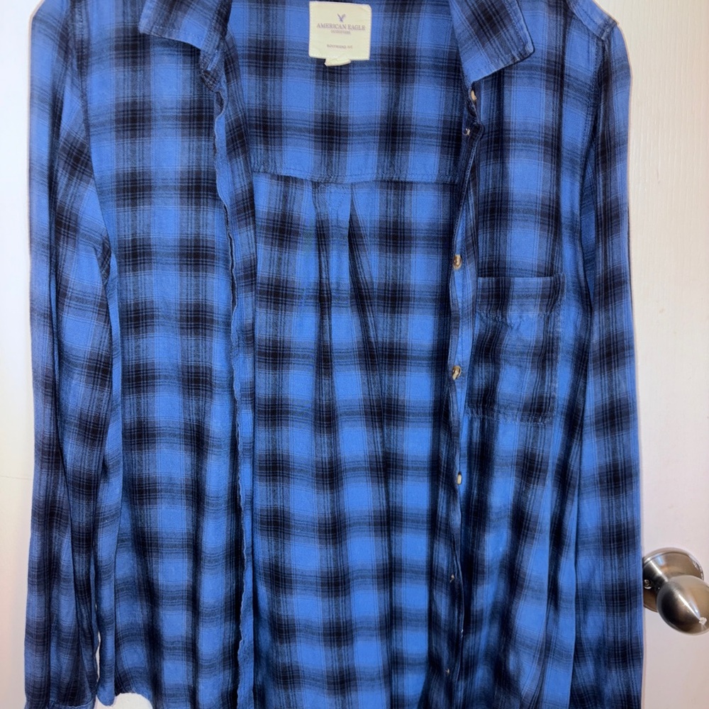 American Eagle Outfitters Blue and Black Button Down Shirt